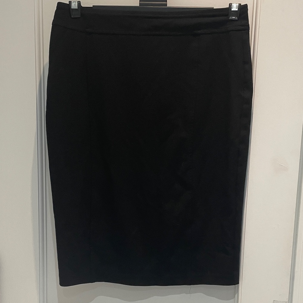 Soho Apparel Classic Black Pencil Skirt🦜